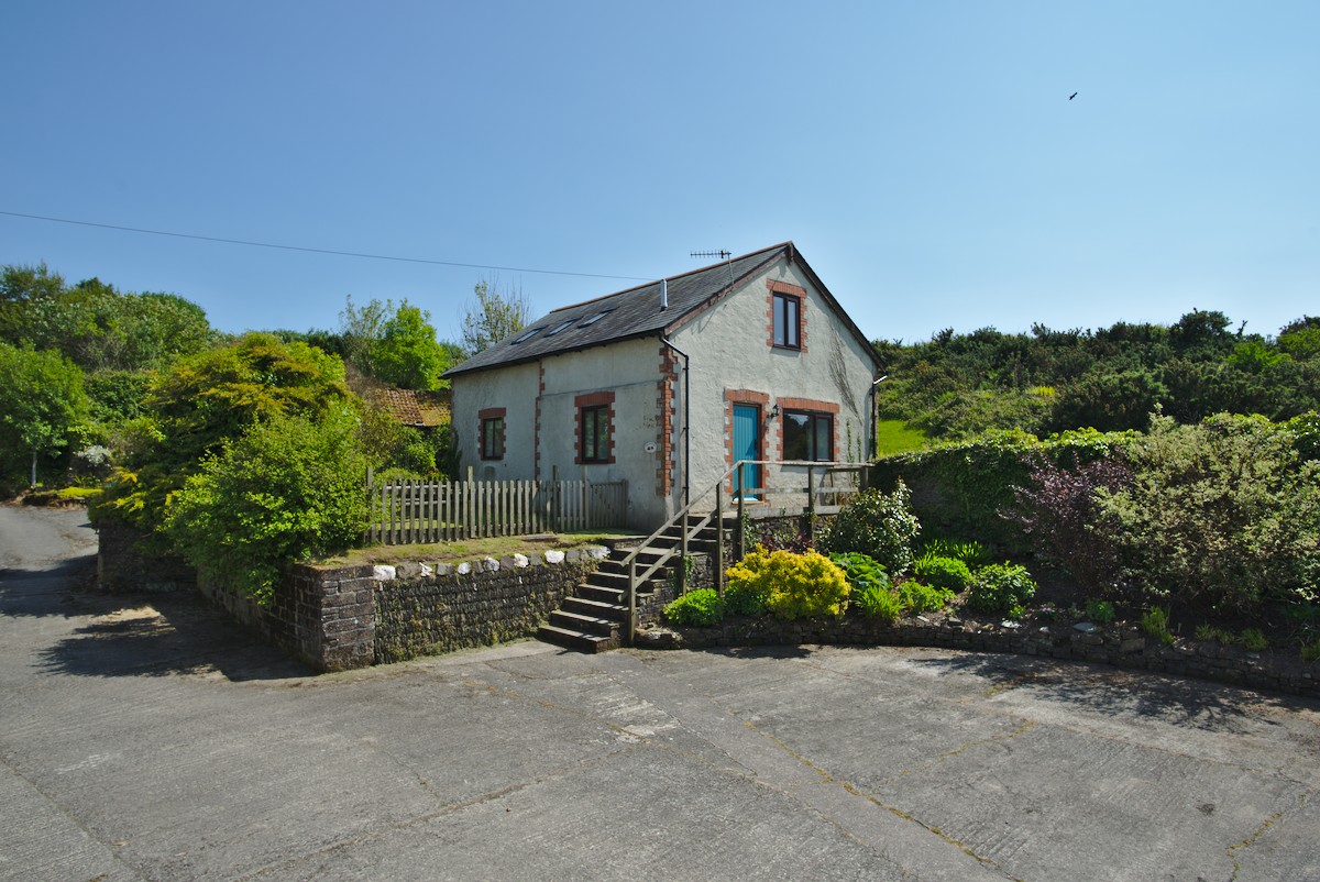 Granary-cottage-exterior